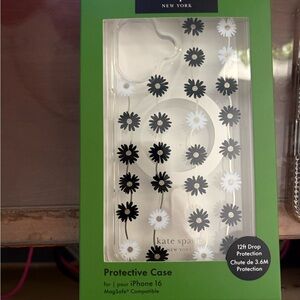 kate spade iPhone 16 Protective Case - Black and White Floral
